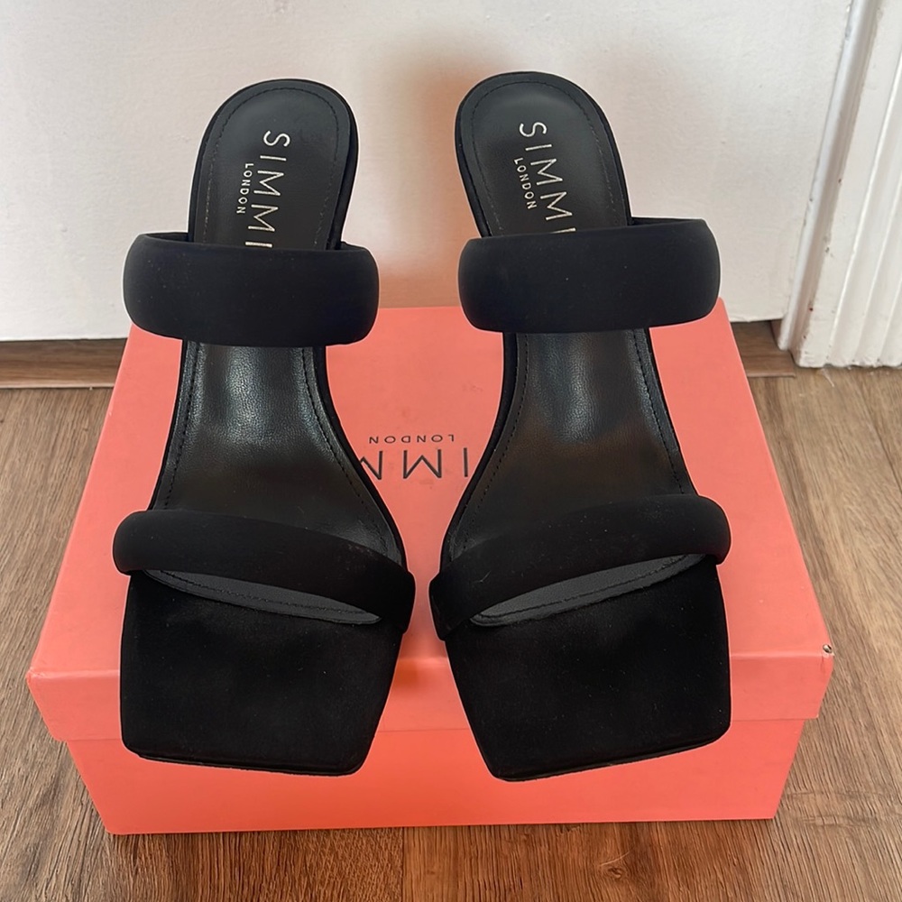 Simmi London Lamarsa padded mules in black size US 7/7.5 UK 5 EU 38 worn twice